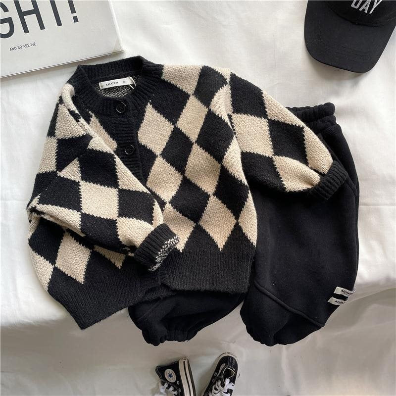 Black and Cream Diamond Knit